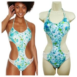 Victoria's Secret One Piece Swimsuit Monokini Small Floral Halter Cutout Crochet